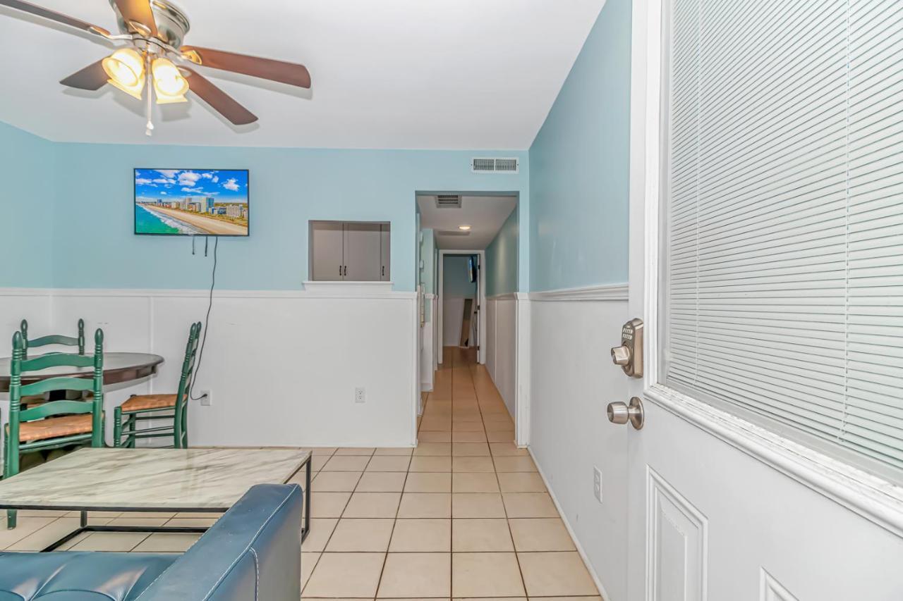 125 Atlantic Avenue Unit E - Pet Friendly! Walk To The Beach And Pier!1Br -1Ba - Sleeps 2-4 Guests! Миртъл Бийч Екстериор снимка