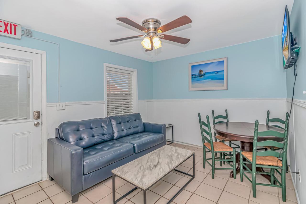 125 Atlantic Avenue Unit E - Pet Friendly! Walk To The Beach And Pier!1Br -1Ba - Sleeps 2-4 Guests! Миртъл Бийч Екстериор снимка