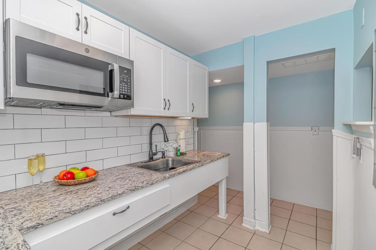 125 Atlantic Avenue Unit E - Pet Friendly! Walk To The Beach And Pier!1Br -1Ba - Sleeps 2-4 Guests! Миртъл Бийч Екстериор снимка