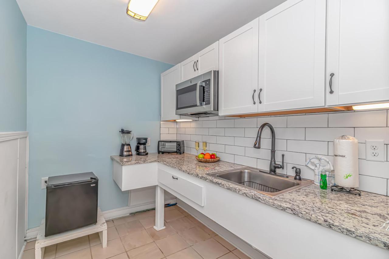 125 Atlantic Avenue Unit E - Pet Friendly! Walk To The Beach And Pier!1Br -1Ba - Sleeps 2-4 Guests! Миртъл Бийч Екстериор снимка