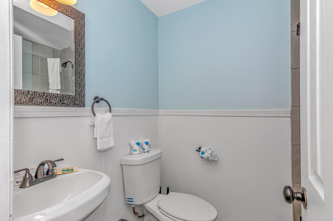 125 Atlantic Avenue Unit E - Pet Friendly! Walk To The Beach And Pier!1Br -1Ba - Sleeps 2-4 Guests! Миртъл Бийч Екстериор снимка